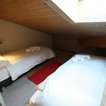 Aparthotel Les Lanchers In The Center Of